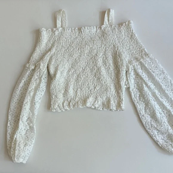 Zara lace off shoulder crop top smocked - Picture 2 of 4